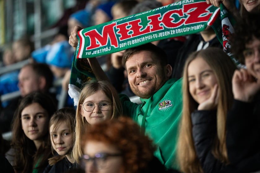 Kibice na meczu Śląska z Widzewem (2 marca 2024) na Tarczyński Arenie